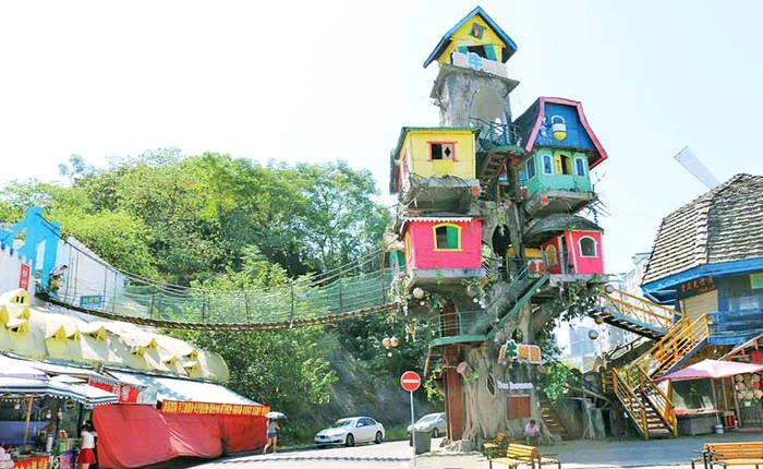 În acest imobil locuiesc trei familiiFoto: Hepta