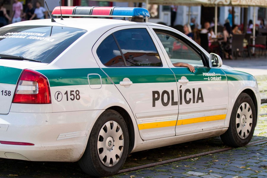 Slovac arestat după ce a amenințat că vrea să comită un masacru similar celui din Praga