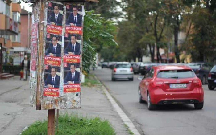 Peste 60% din amenzile date de poliţişti au fost pentru afişaj electoral FOTO Adevărul