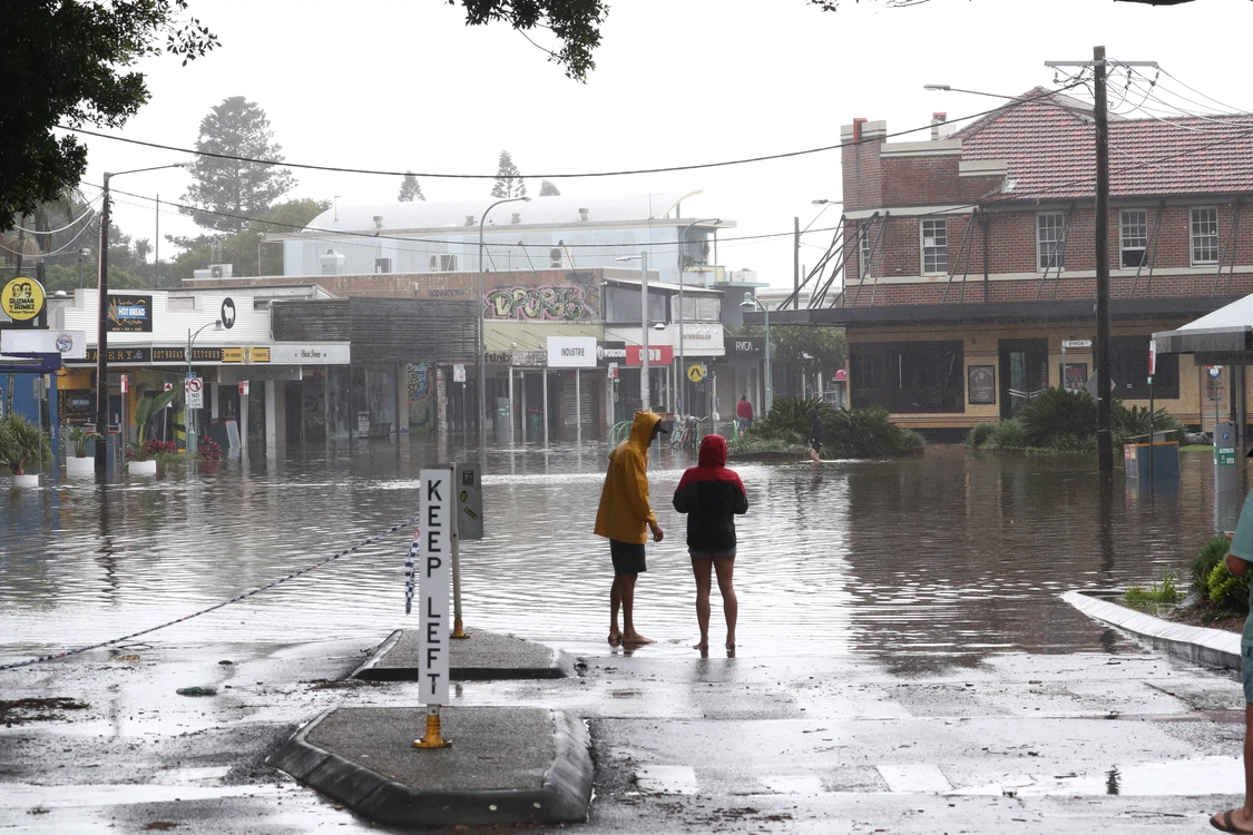 Localnicii din Sydney nu au văzut  așa ceva în ultimii 50 de ani. Fotografii EPA-EFE