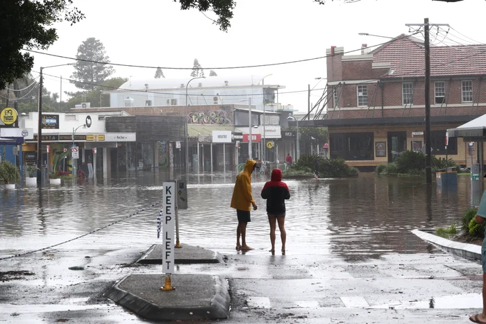 Localnicii din Sydney nu au văzut  așa ceva în ultimii 50 de ani. Fotografii EPA-EFE