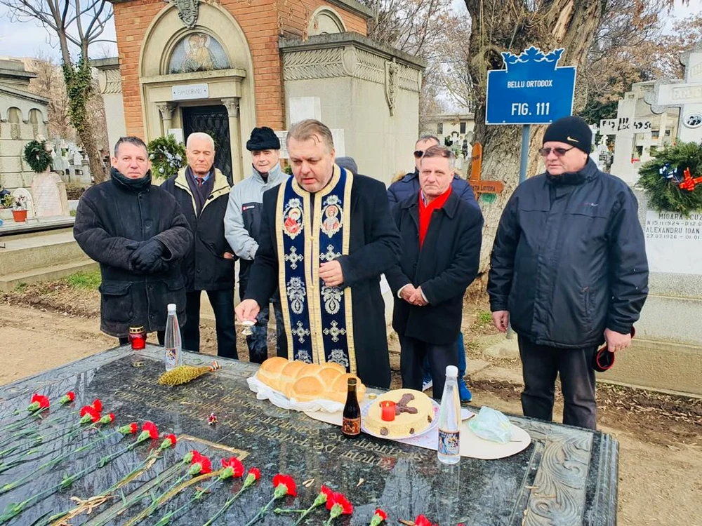 
    Emil Cărămizaru a comemorat-o și pe regretata artistă Ioana RaduFoto: Click!  