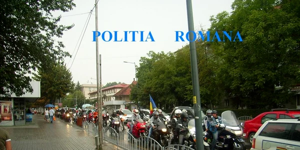 39 de motociclişti le-au atras atenţia şoferilor că şi ei au dreptul să circule pe drumurile publice   