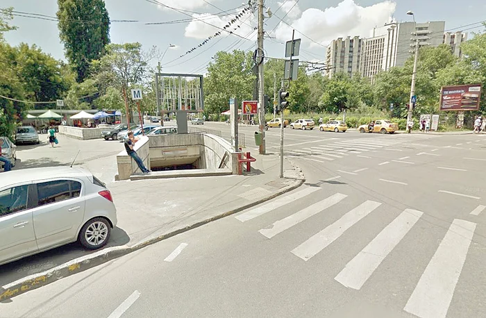 În urmă cu o lună pe aici se putea intra la Eroilor 1