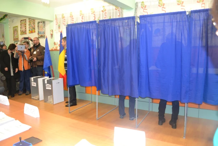 Bărbatul este acuzat că a votat în două secţii diferite FOTO Andreea Vilcovschi