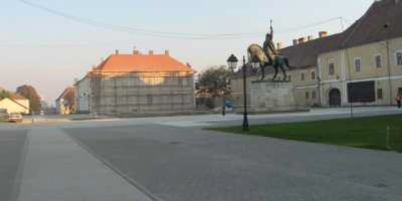 Zona din apropierea statuii lui Mihai Viteazul rămâne închisă publicului 