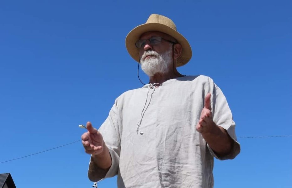 A murit sculptorul Vlad Ciobanu, care a fost curatorul taberei de sculptură Brâncușiana VIDEO 