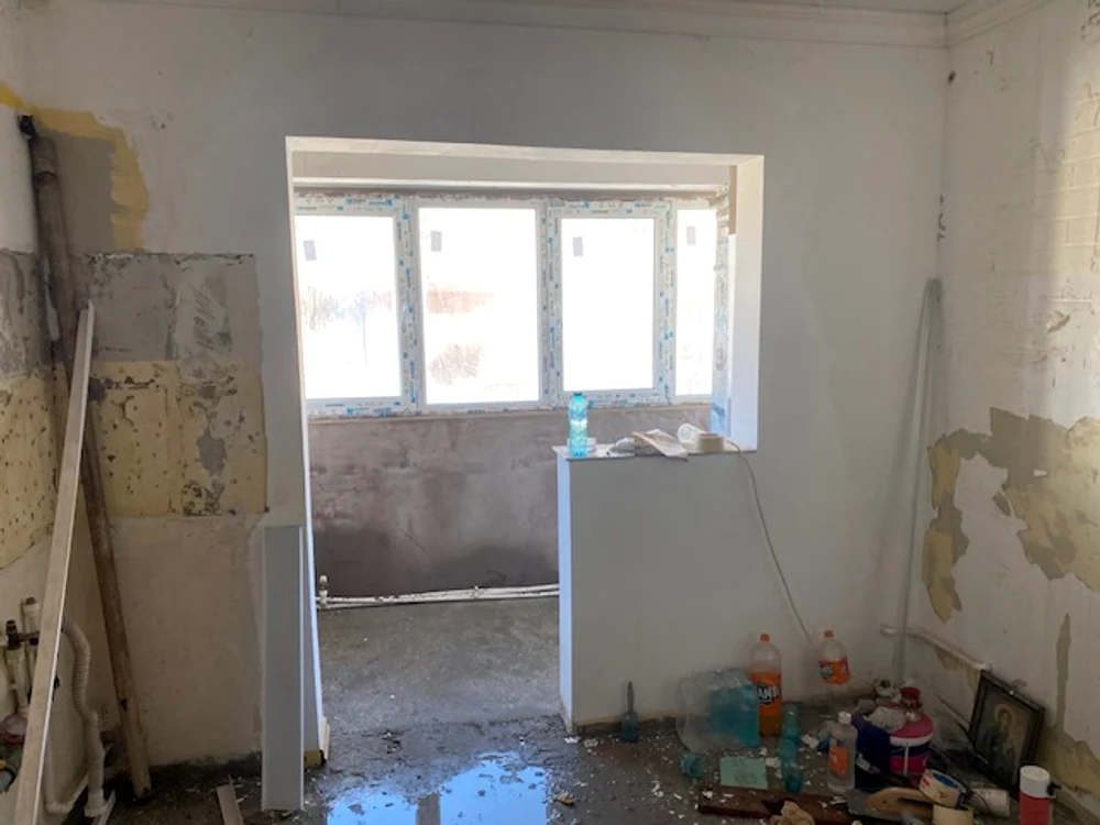 Apartament afectat în urma unui incendiu la mansardă într-un bloc din Năvodari FOTO Antonia Ispas