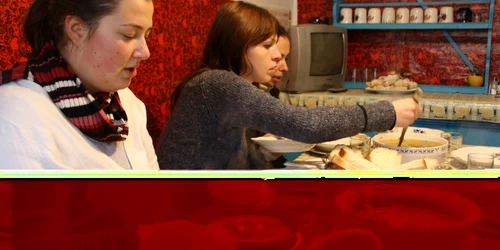 Turiştii sunt aşteptaţi cu bunătăţi 