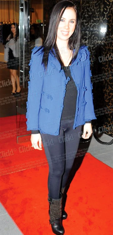 
    Lara (27 de ani) a fost găsită moartă pe un  câmp din Năvodari. Suspecţi de uciderea ei  sunt fratele şi un prieten din copilărie.  Ei urmează să fie testaţi azi la poligraf  