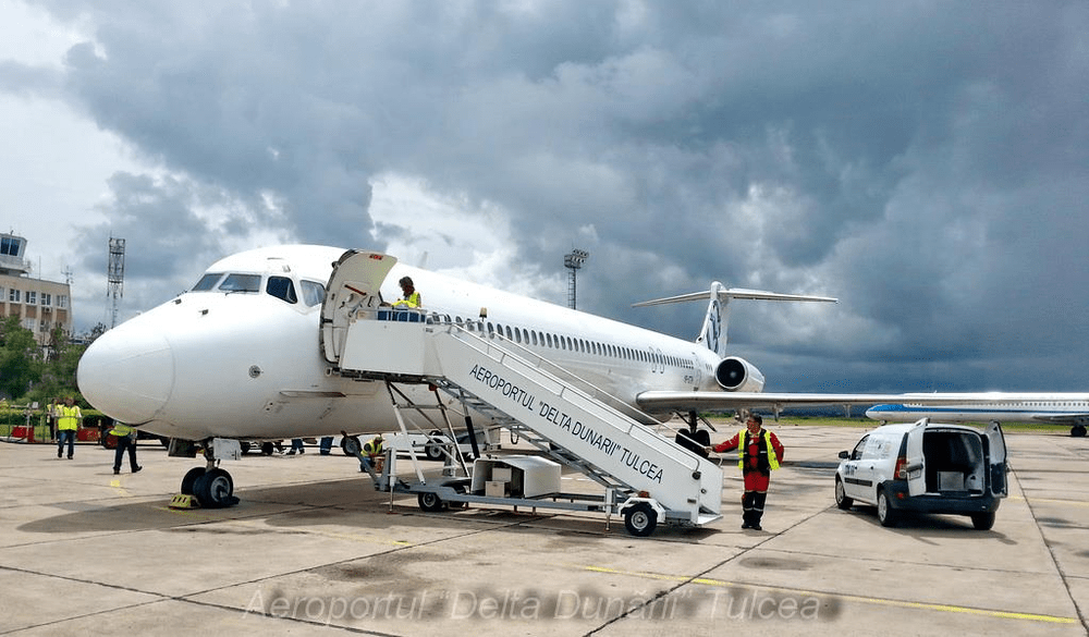 Aeroportul din Tulcea, fără pasageri, dar cu oficiali optimiști. „În 2028 vom avea 35.000 călători“