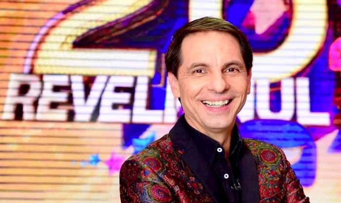Dan Negru are o experiență vastă în televiziune, prezentând unele dintre cele mai cunoscute și urmărite emisiuni românești