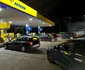 Cozi uriașe la benzinării înainte de scumpirea carburanților / foto: Click!