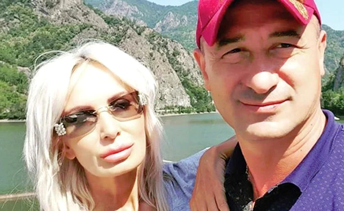 
    Daniela Gyorfi, alături de George Tal. Din imagine, cel mai bine ies în evidenţă buzele solistei  