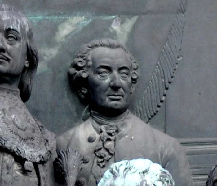 Samuel von Brukenthal. Detaliu al monumentului Mariei Tereza (© Andreas Praefcke/Wikimedia Commons)