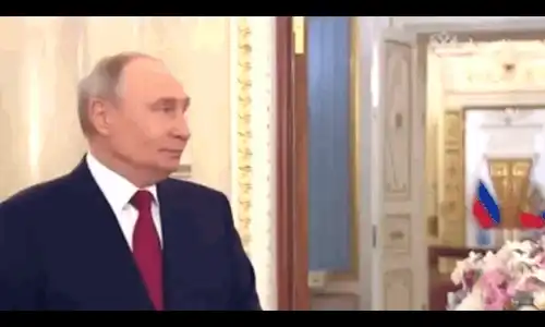 putin inecat gif gif