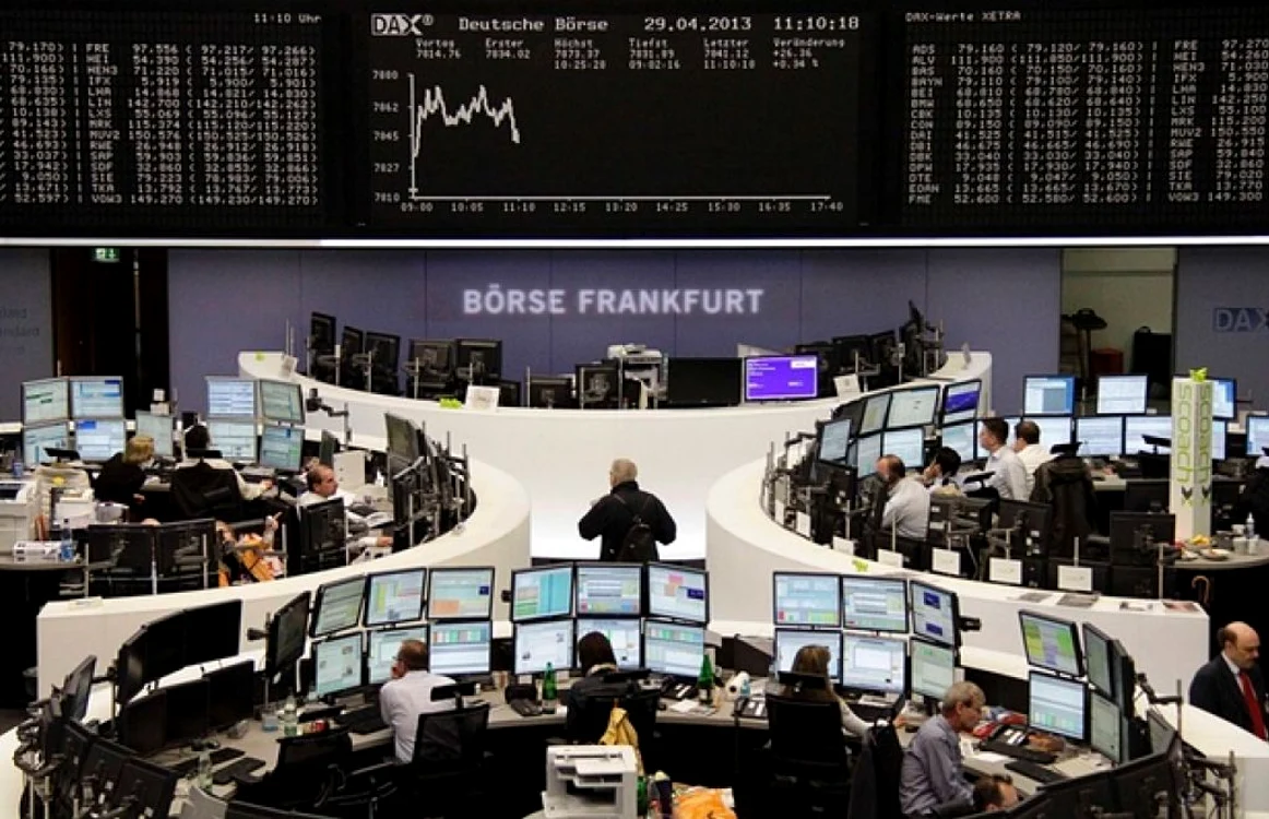 Cotaţiile companiilor europene au fost în uşoară creştere, la o zi după atentatele teroriste de la Bruxelles FOTO: AP
