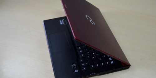 fujitsu Uh572 foto adevarul razvan baltaretu