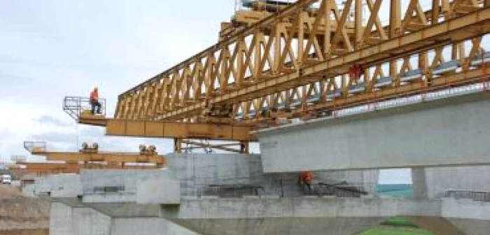 Cluj: Bechtel a finalizat 14 poduri şi viaducte în judeţul Cluj