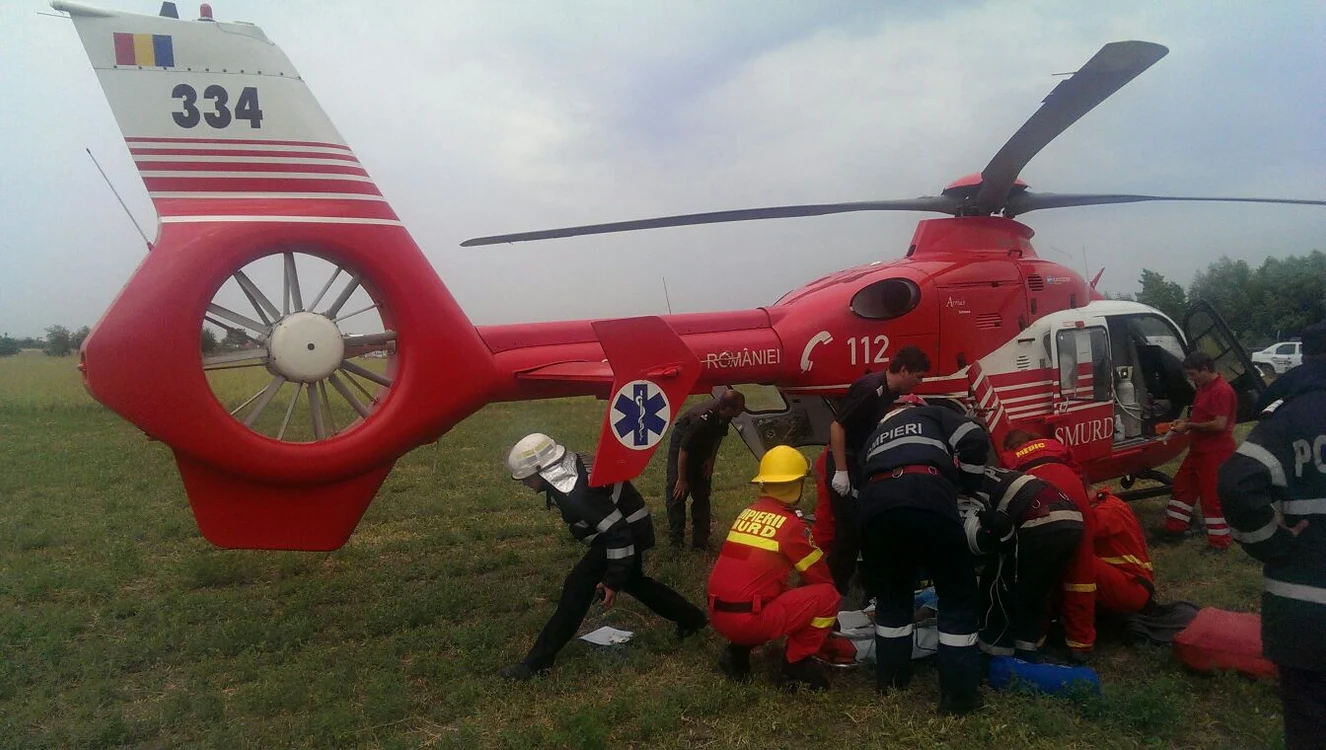 Un copil de 8 ani, rănit grav, a fost dus la spital cu elicopterul 