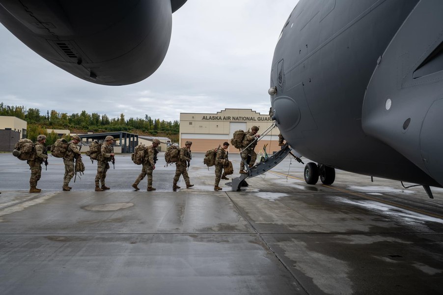  Soldații americani din Alaska, înarmați cu rachete în fața amenințărilor Rusiei. „O forță letală, pregătită, capabilă să lupte și să câștige în orice mediu”