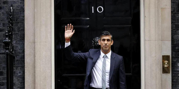Rishi Sunak la Downing Street 10 FOTO EPA EFE jpg
