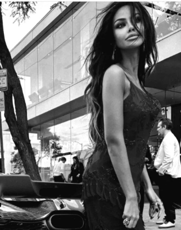 Mădălina Ghenea, în Beverly Hills. FOTO Captura FOTO Captura @officialmadalinaghenea) - Instagram
