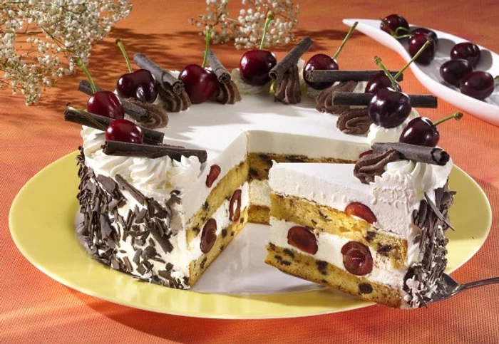 Ai gustat o felie din acest tort până acum? Dacă nu, acum este momentul!clickpoftabuna.ro