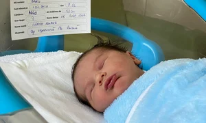 Bebe Sasha a cântărit la naștere aproape 4,5 kg jpeg