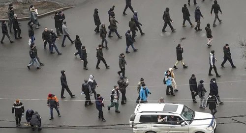 Revolutie Kazahstan ianuarie 2022 politie manifestanti lupte FOTO EPA-EFE