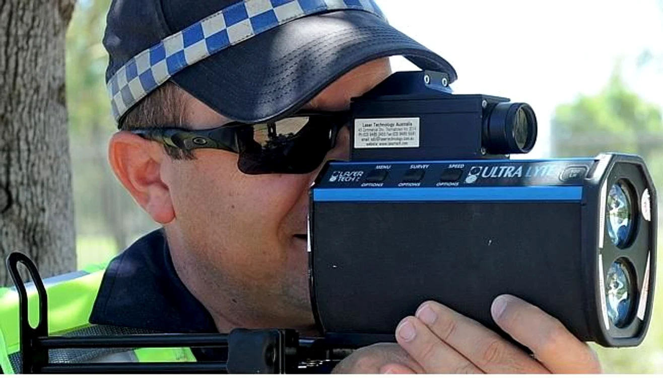 
    Poliţiştii l-au prins iniţial pe tânăr pentru că depăşise viteza legală cu 35 de km/hFoto Telegraph  