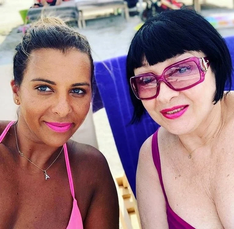 
    Neti, în vacanță alături de nepoata ei, Alice Kapeloviesfoto: Instagram  