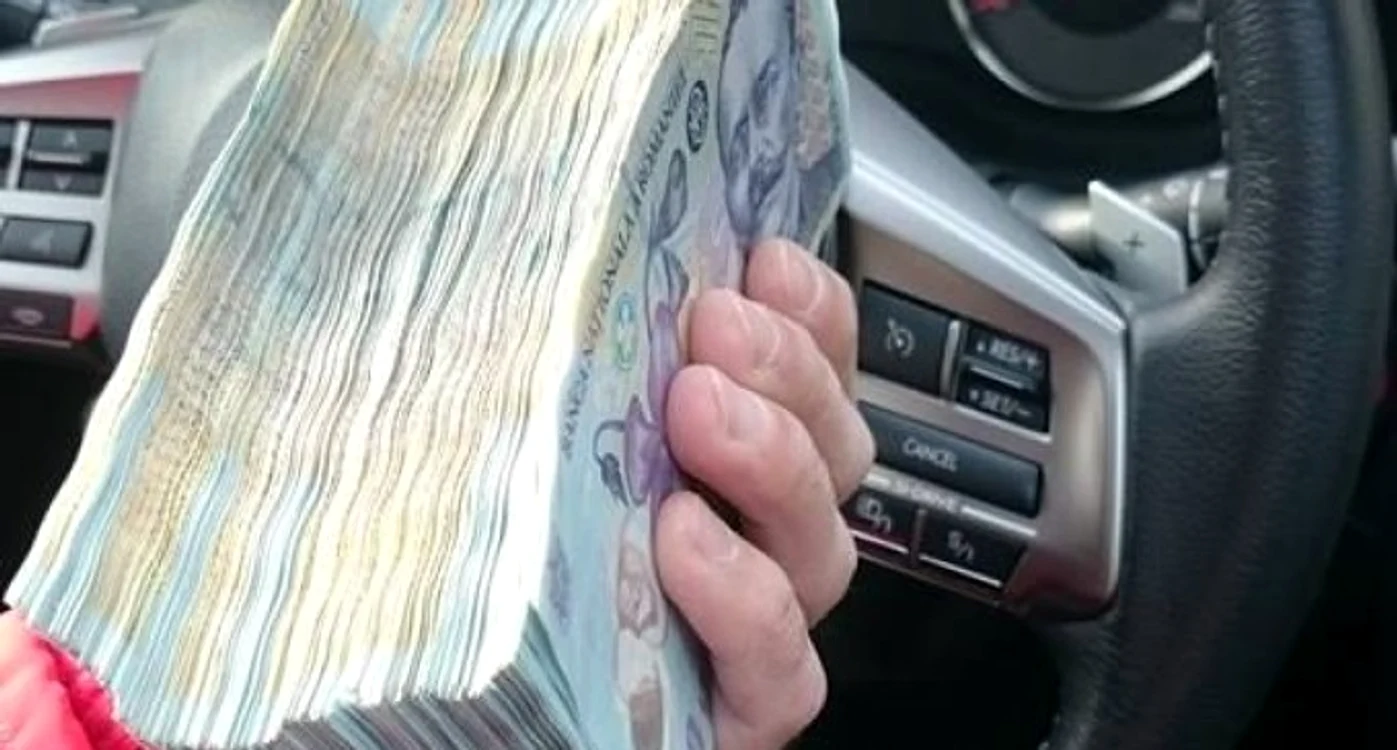 
    Trei români împart premiul de un milion de lei de la Loteria bonurilor fiscale din iunie  