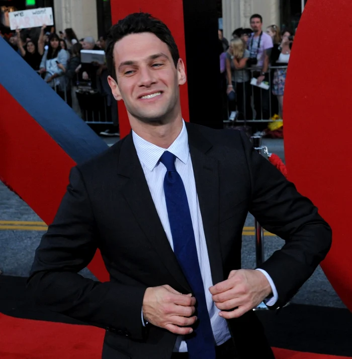 justin bartha   tk3s evhr 00670900 jpeg