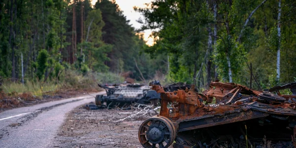 Tanc rus distrus în regiunea Lugansk FOTO SHUTTERSTOCK
