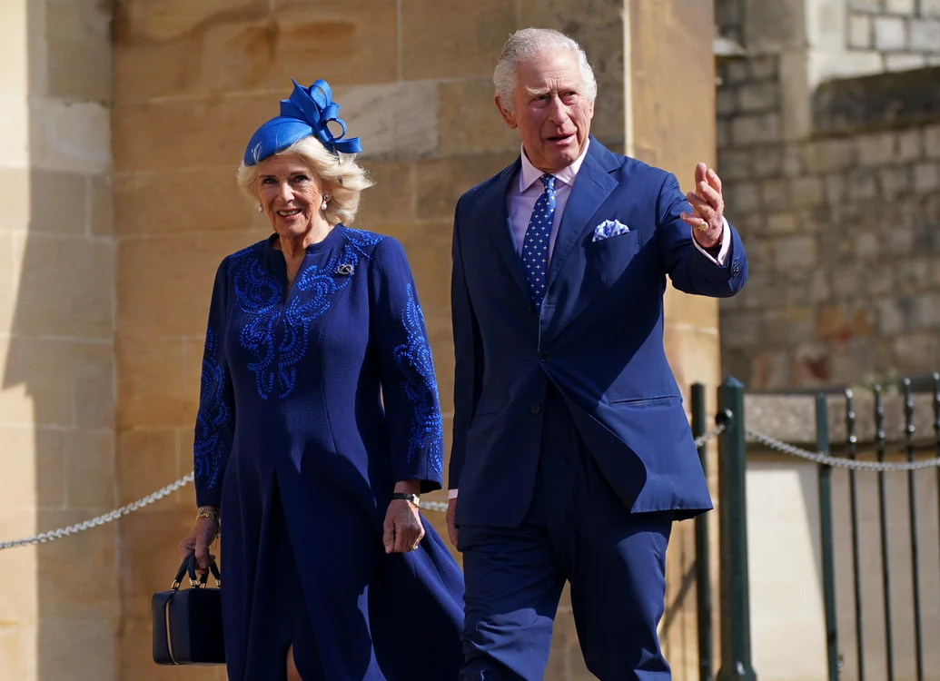 Regina Camilla și Regele Charles la slujba de Paște (2) jpg
