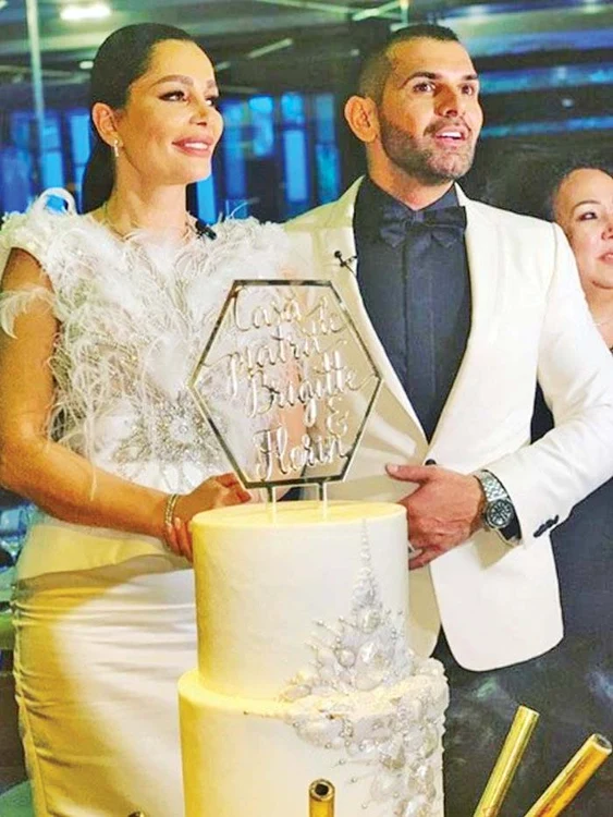 Brigitte şi Florin Pastramă au comandat 4 etaje de tort