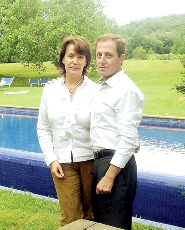 
    Albert Solà şi Ingrid  Sartiau vor să  demonstreze cu ajutorul  testelor ADN că sunt  odraslele regelui care a  abdicat, Juan Carlos  