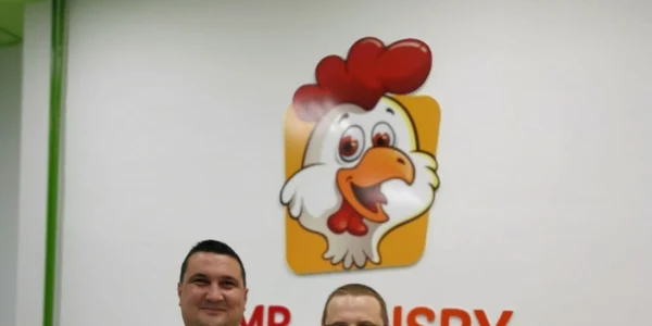 cristian lazarescu si mihai hirica patroni mr crispy restaurante