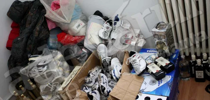 Marfa reţinută va fi controlată de experţi pentru a stabili dacă este contrafăcută sau nu