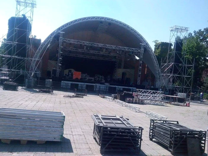 Pregătiri în Parcul Rozelor din Timişoara