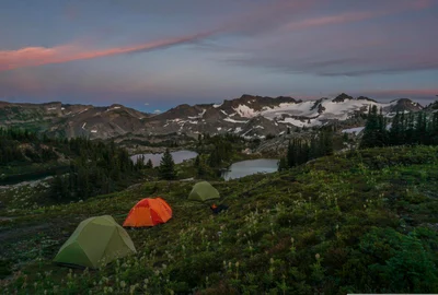 Camping  Foto  Jackie Burton , Pixabay jpg