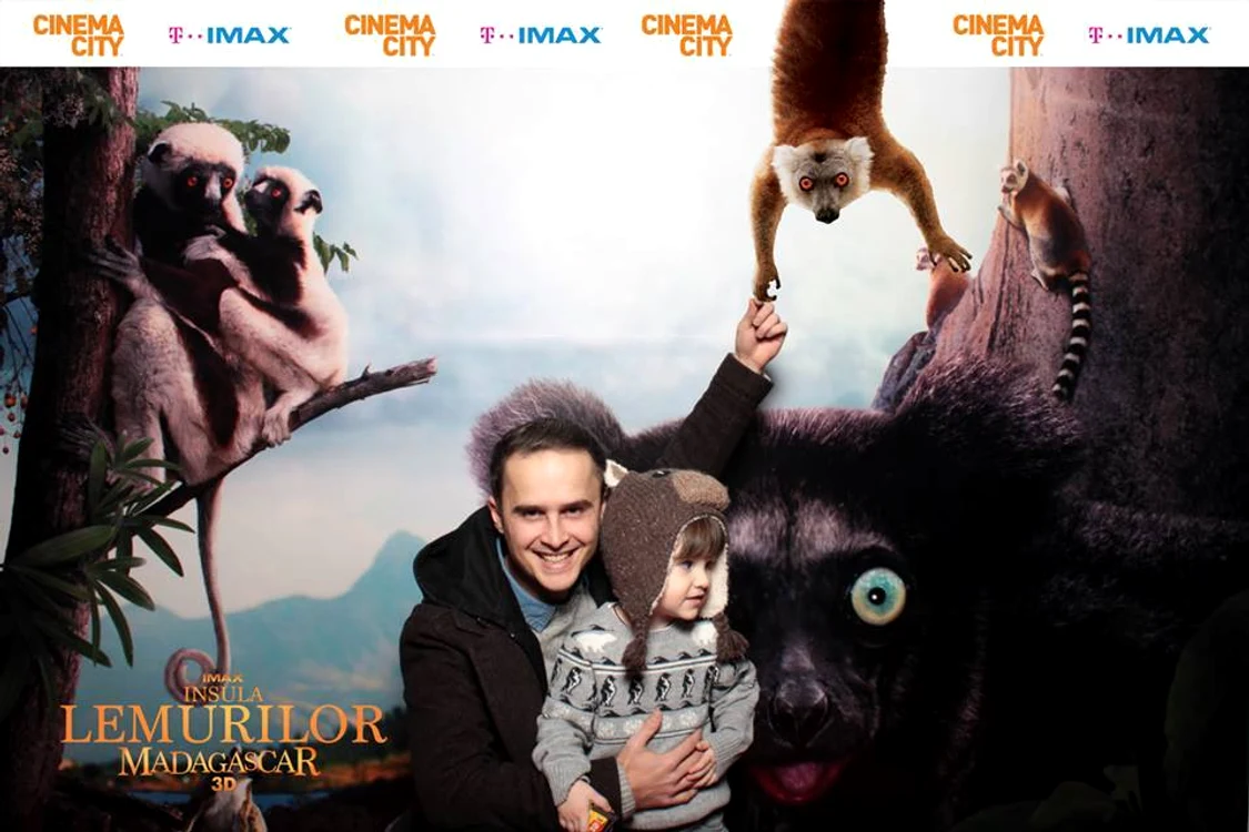 
    Şerban de la Animal X şi-a adus copilul la cinema  