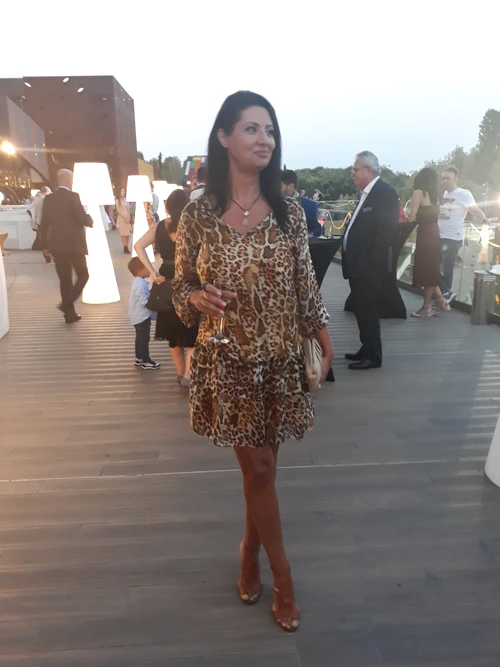 Denise Iacobescu arată senzațional la 51 de ani