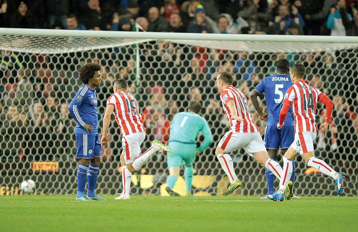 
    Chelsea a fost  eliminată, surprinzător,  din Cupa Ligii Angliei  