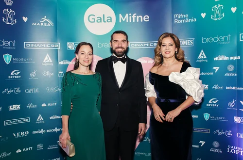 Alina și Nicolae ai României și Amalia Enache/foto motionARThoughts