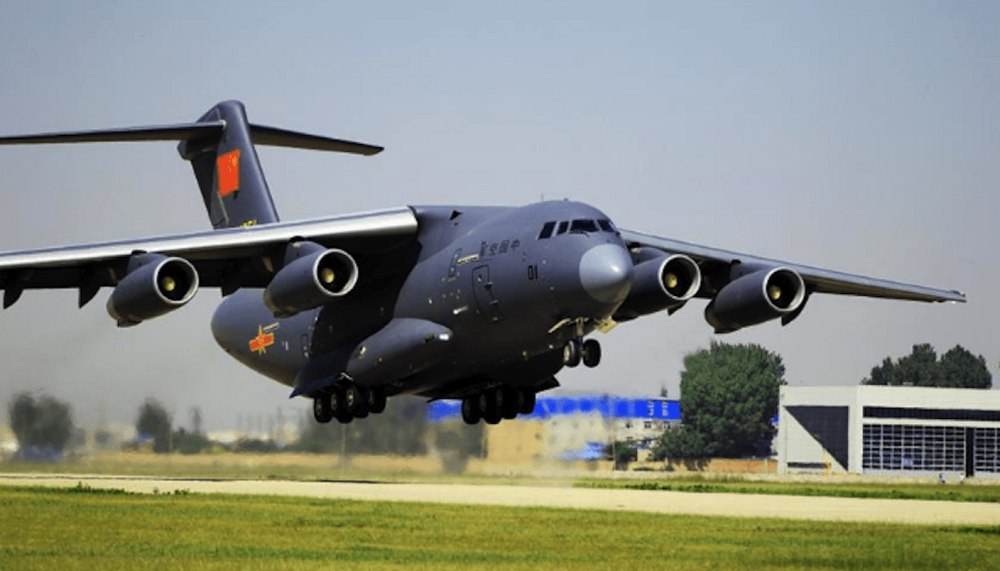 Atac chinez simulat de Taiwan în cadrul primului exerciţiu militar pe cel mai mare aeroport