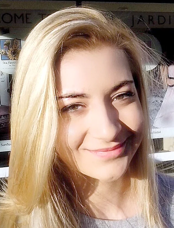 Vanessa vrea să  se facă pictoriţă