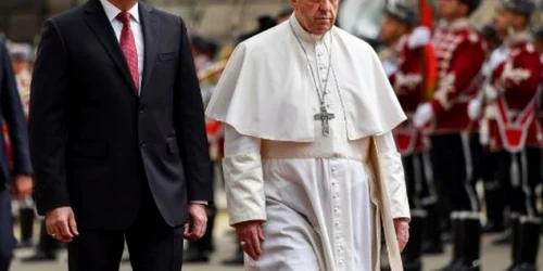 Papa Francisc si presedintele Bulgariei Radev FOTO AFP