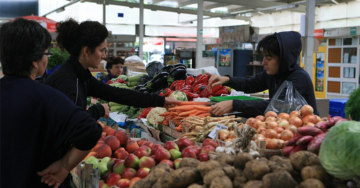Nucile s-au scumpit la 55 de lei kilogramul în România